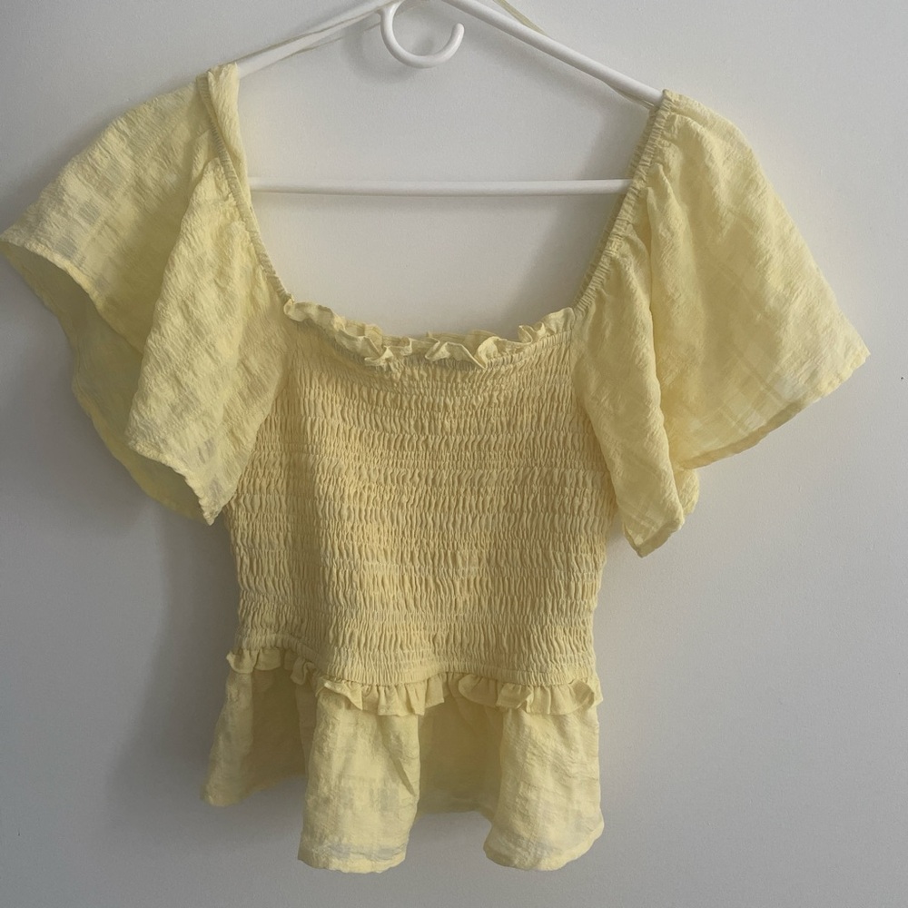 Astr The Label Flutter Sleeve Blouse Small - image 2